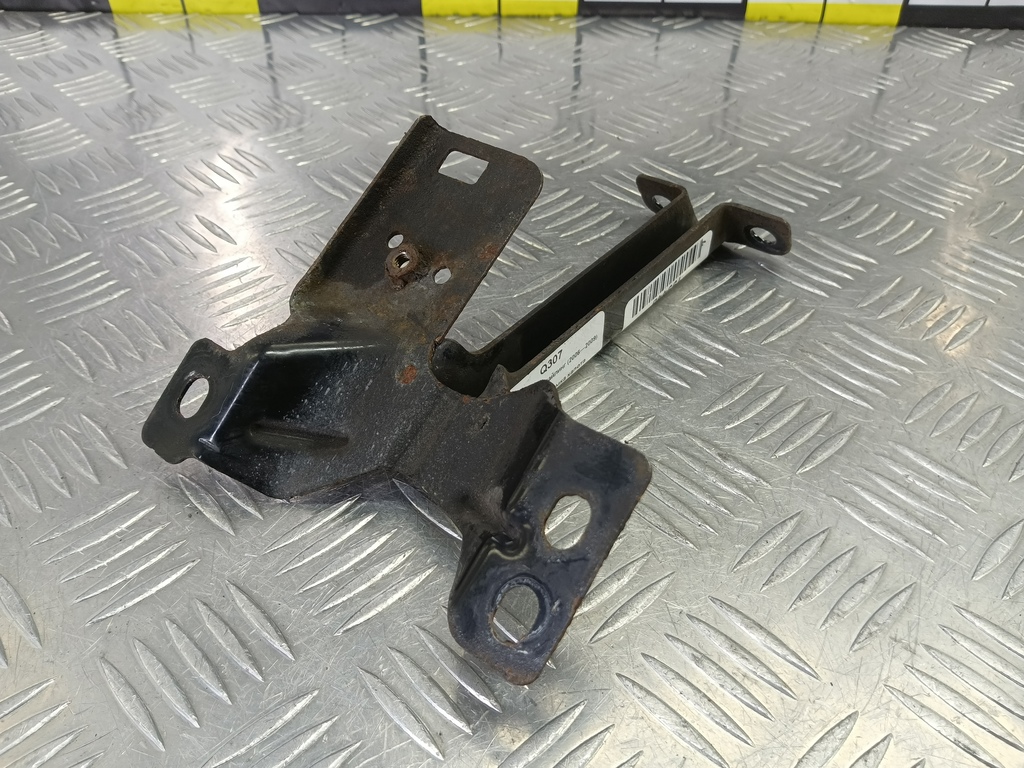 кронштейн замка капота MAZDA 3 1.6 MT (105 л.с.)3  BK рестайлинг (2006—2009) Седан BP4K5215YA, 860 рублей, Москва