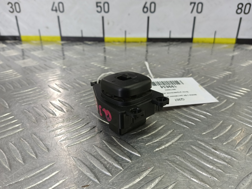 кнопка регулировки зеркал MAZDA 3 1.6 MT (105 л.с.)3  BK рестайлинг (2006—2009) Седан GE4T66600, 520 рублей, Москва