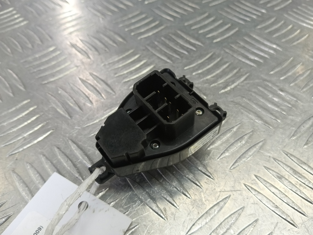 кнопка регулировки зеркал MAZDA 3 1.6 MT (105 л.с.)3  BK рестайлинг (2006—2009) Седан GE4T66600, 520 рублей, Москва