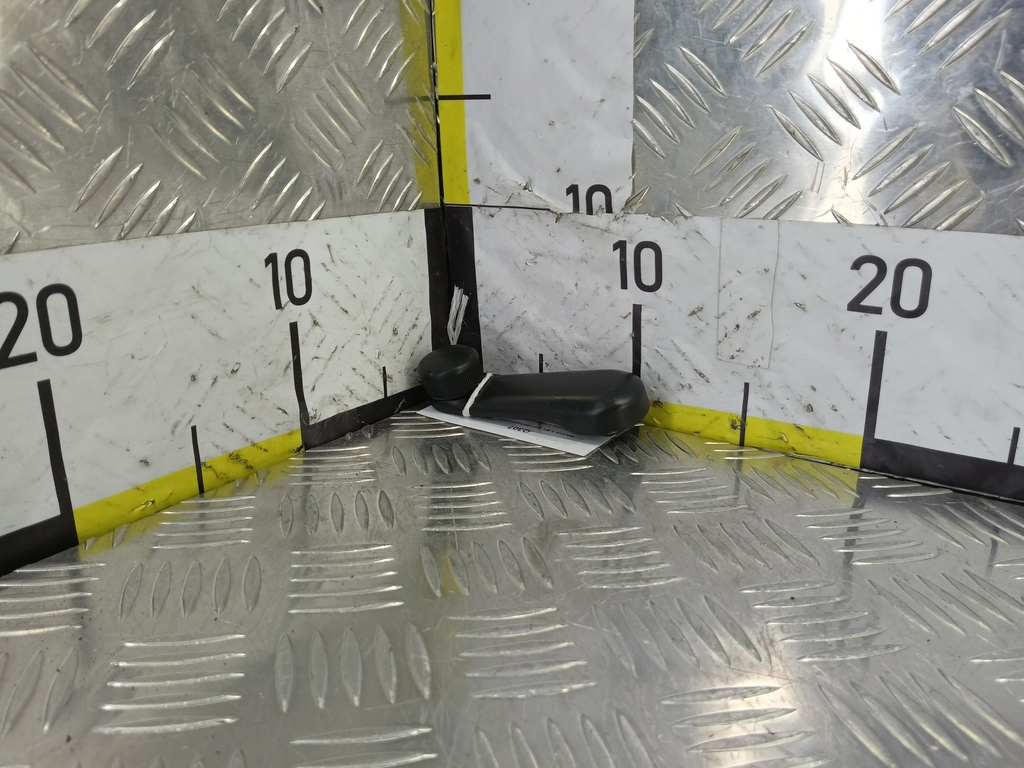 ручка стеклоподъемника MAZDA 3 1.6 MT (105 л.с.)3  BK рестайлинг (2006—2009) Седан B25D58580C02, 520 рублей, Москва