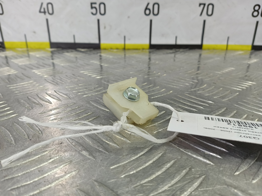 кронштейн стекла двери MAZDA 3 1.6 MT (105 л.с.)3  BK рестайлинг (2006—2009) Седан GJ6A-58-512, 980 рублей, Москва