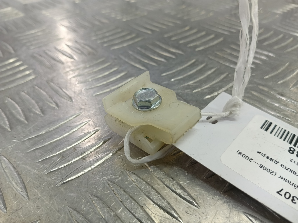 кронштейн стекла двери MAZDA 3 1.6 MT (105 л.с.)3  BK рестайлинг (2006—2009) Седан GJ6A-58-512, 980 рублей, Москва