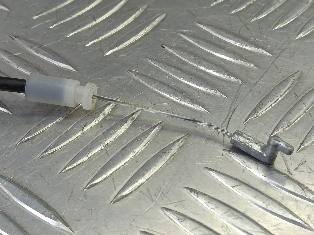 замок двери MAZDA 3 1.6 MT (105 л.с.)3  BK рестайлинг (2006—2009) Седан BP7C73310E, 630 рублей, Москва