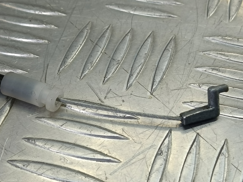 замок двери MAZDA 3 1.6 MT (105 л.с.)3  BK рестайлинг (2006—2009) Седан BP7C72310E, 630 рублей, Москва