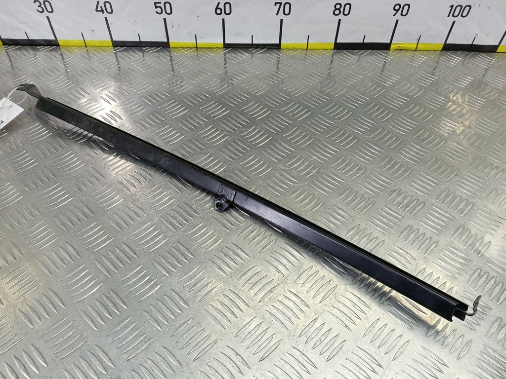 направляющая стекла двери MAZDA 3 1.6 MT (105 л.с.)3  BK рестайлинг (2006—2009) Седан BN8V73602B, 750 рублей, Москва