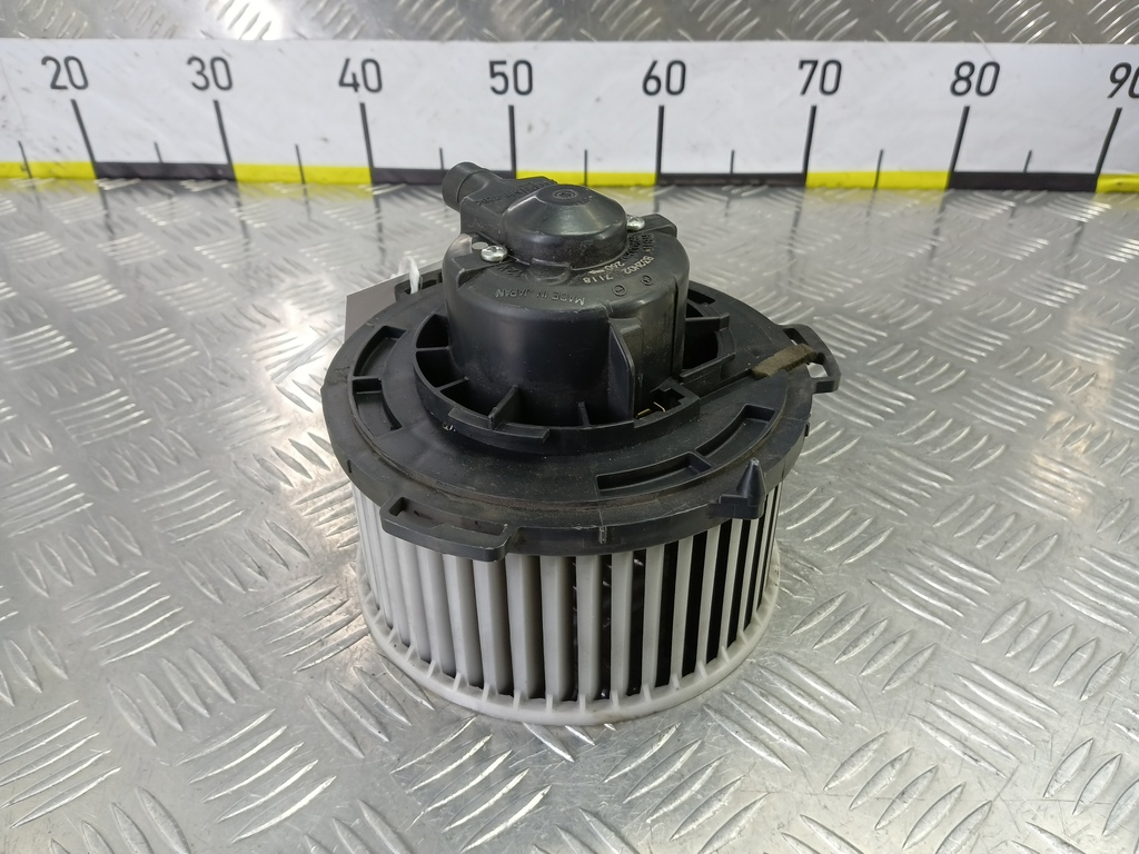 моторчик отопителя MAZDA 3 1.6 MT (105 л.с.)3  BK рестайлинг (2006—2009) Седан B32L61B10, 2820 рублей, Москва