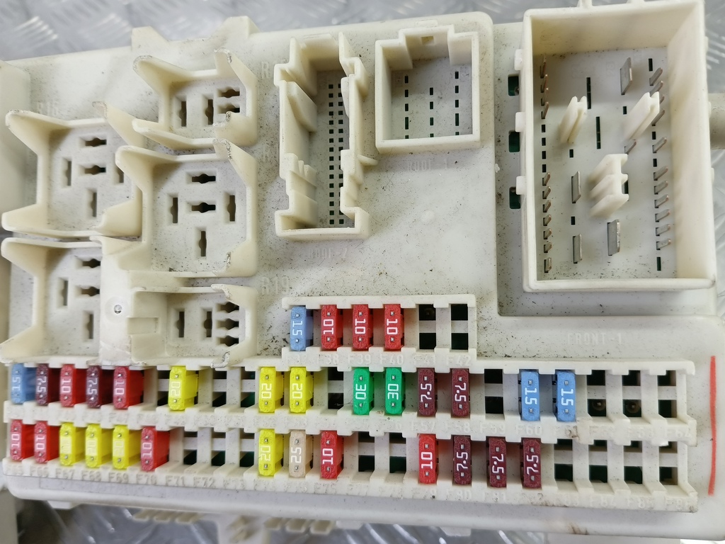 блок предохранителей MAZDA 3 1.6 MT (105 л.с.)3  BK рестайлинг (2006—2009) Седан BS4H66730F, 5000 рублей, Москва