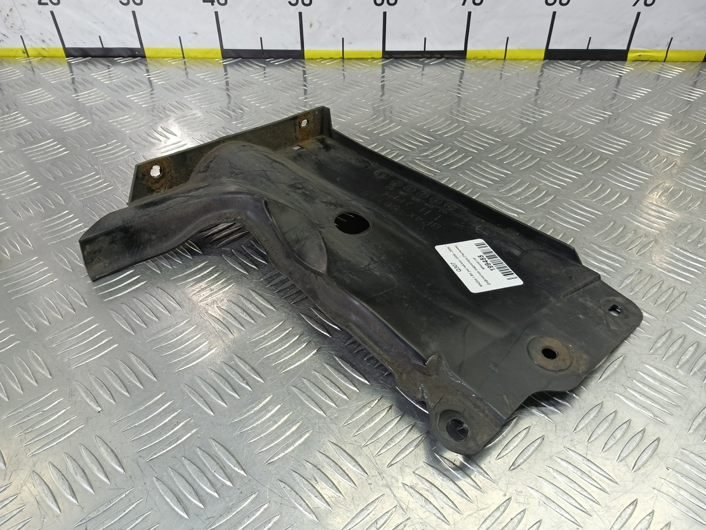 дефлектор радиатора (пыльник) MAZDA 3 1.6 MT (105 л.с.)3  BK рестайлинг (2006—2009) Седан BP4K56115F, 1320 рублей, Москва