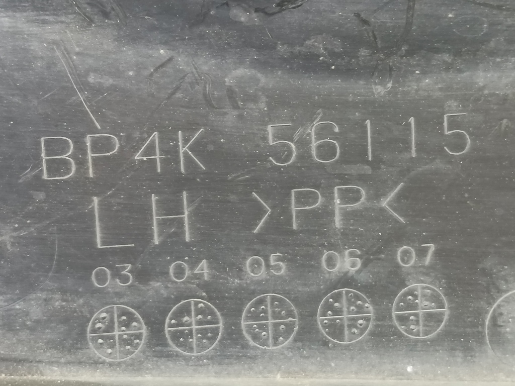 дефлектор радиатора (пыльник) MAZDA 3 1.6 MT (105 л.с.)3  BK рестайлинг (2006—2009) Седан BP4K56115F, 1320 рублей, Москва