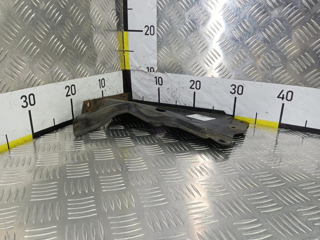 дефлектор радиатора (пыльник) MAZDA 3 1.6 MT (105 л.с.)3  BK рестайлинг (2006—2009) Седан BP4K56115F, 1320 рублей, Москва