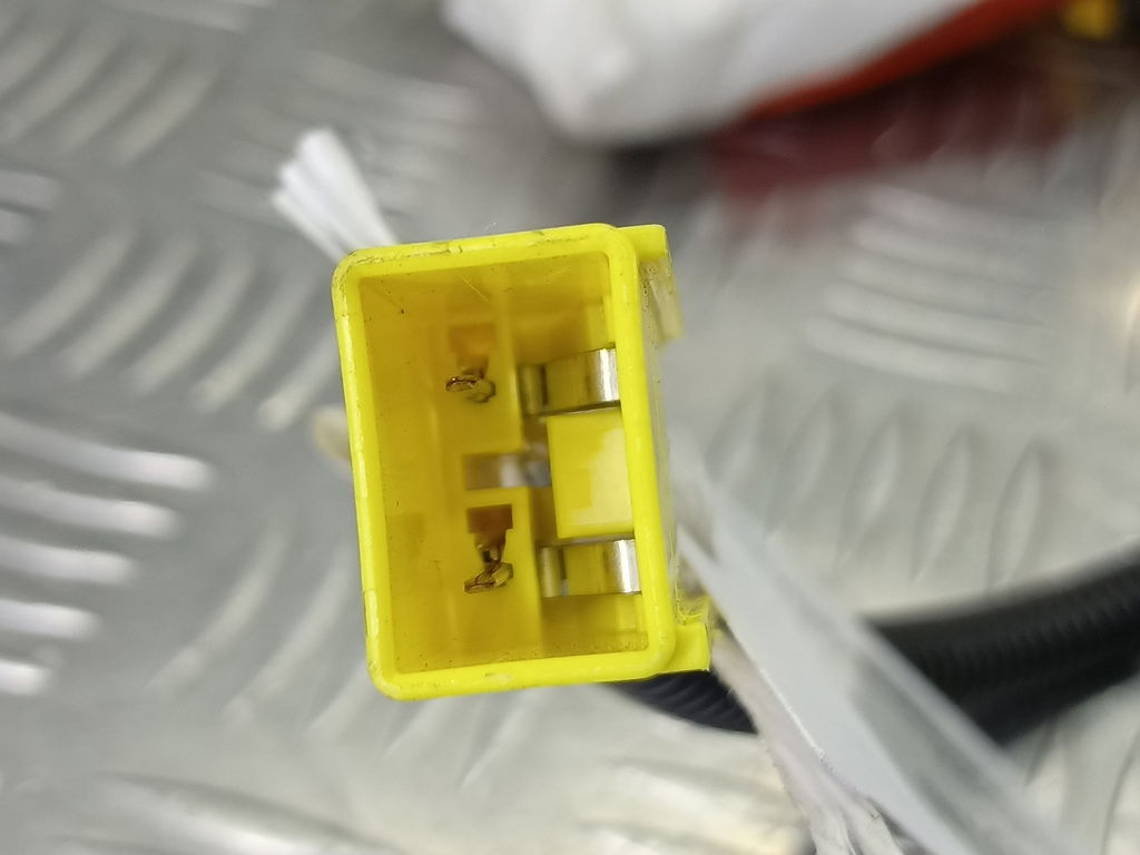 подушка безопасности боковая (сиденье) MAZDA 3 1.6 MT (105 л.с.)3  BK рестайлинг (2006—2009) Седан BR5S57KA0, 1900 рублей, Москва