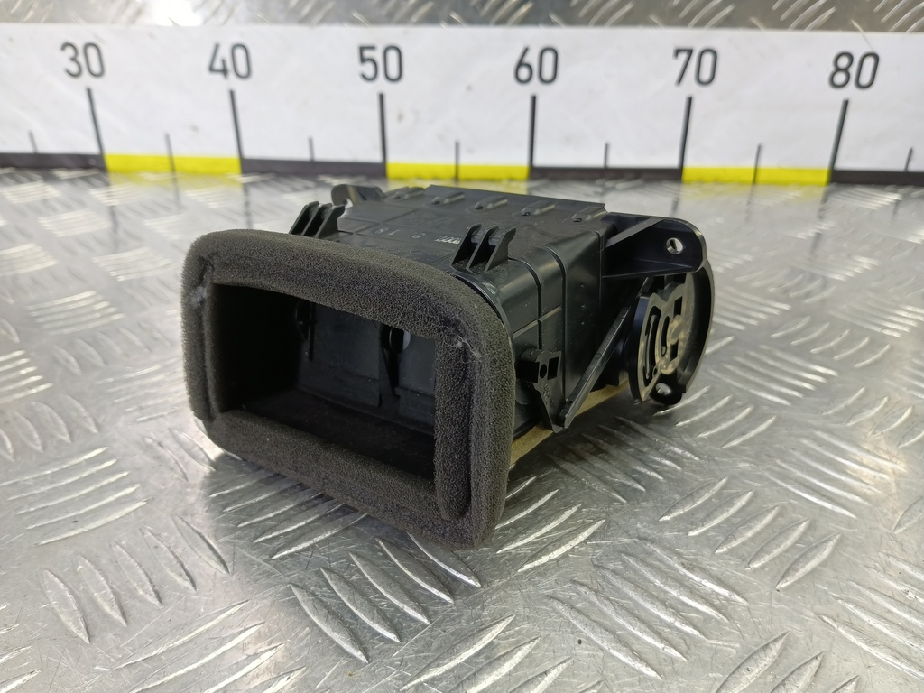 решетка воздуховода MAZDA 3 1.6 MT (105 л.с.)3  BK рестайлинг (2006—2009) Седан BS4H64930A, 630 рублей, Москва