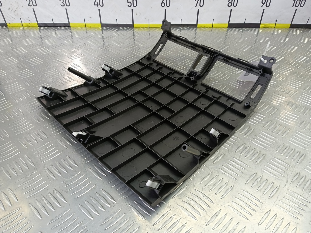 накладка торпедо MAZDA 3 1.6 MT (105 л.с.)3  BK рестайлинг (2006—2009) Седан BR5S5531XA, 980 рублей, Москва