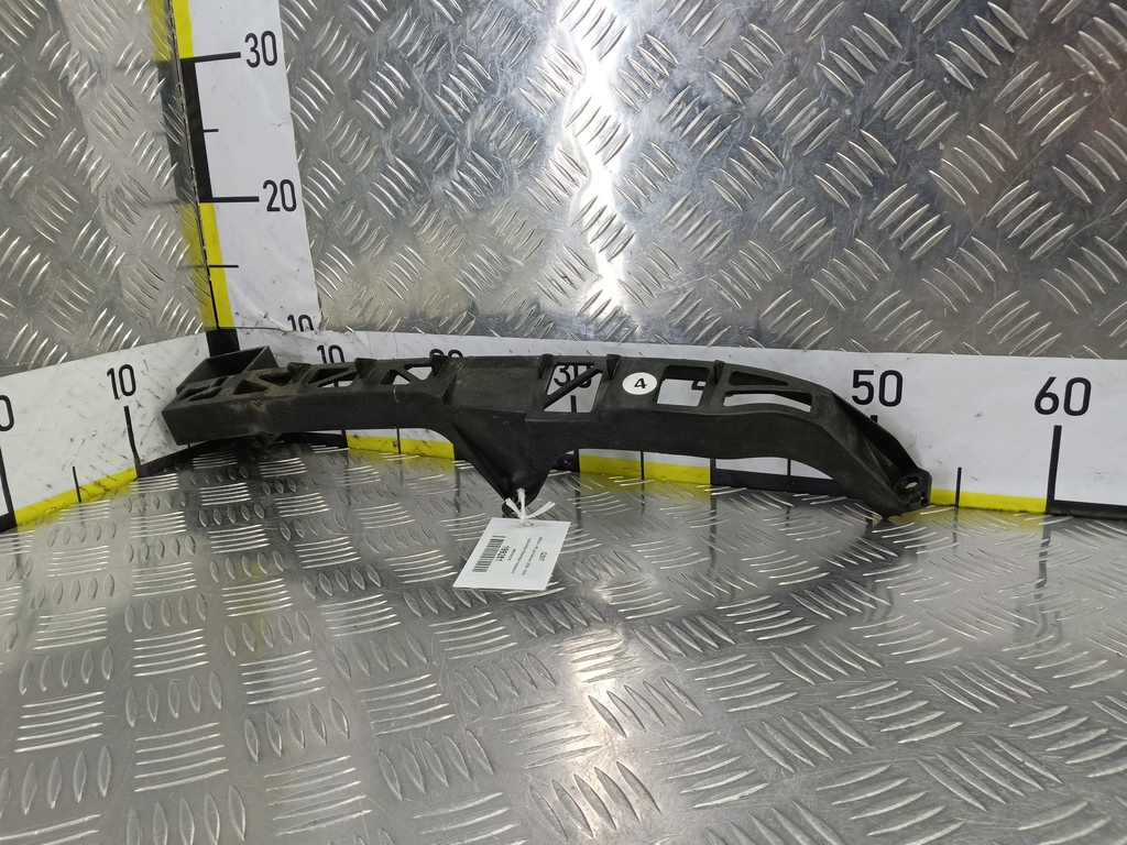 кронштейн бампера MAZDA 3 1.6 MT (105 л.с.)3  BK рестайлинг (2006—2009) Седан BN8V50161B, 750 рублей, Москва