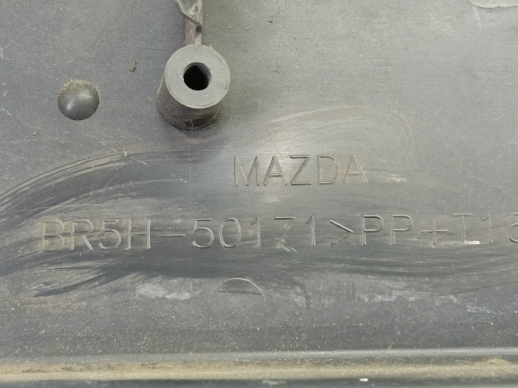 накладка бампера переднего MAZDA 3 1.6 MT (105 л.с.)3  BK рестайлинг (2006—2009) Седан BR5H50171, 4430 рублей, Москва