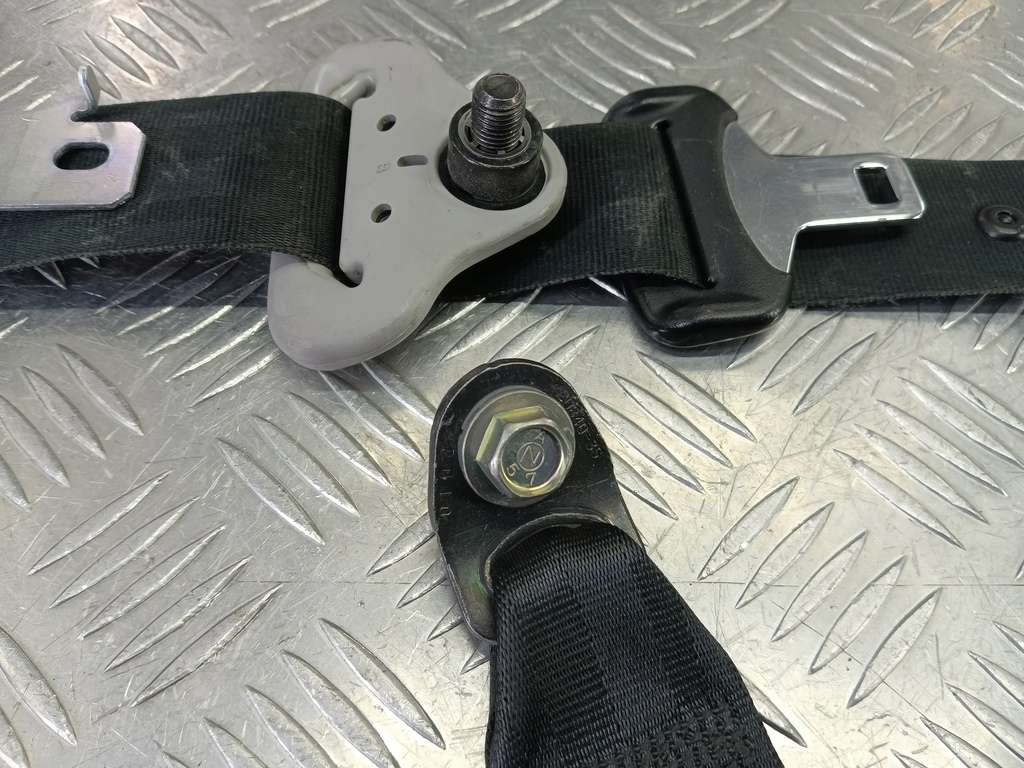 ремень безопасности MAZDA 3 1.6 MT (105 л.с.)3  BK рестайлинг (2006—2009) Седан BS5E57L30D02, 1900 рублей, Москва