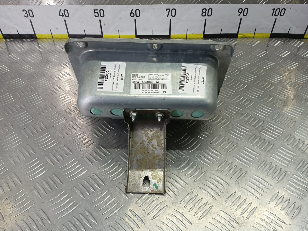 подушка безопасности пассажира FORD Fusion 1.4 MT (80 л.с.)Fusion  I рестайлинг (2005—2012) Хетчбэк 1698598, 2130 рублей, Москва