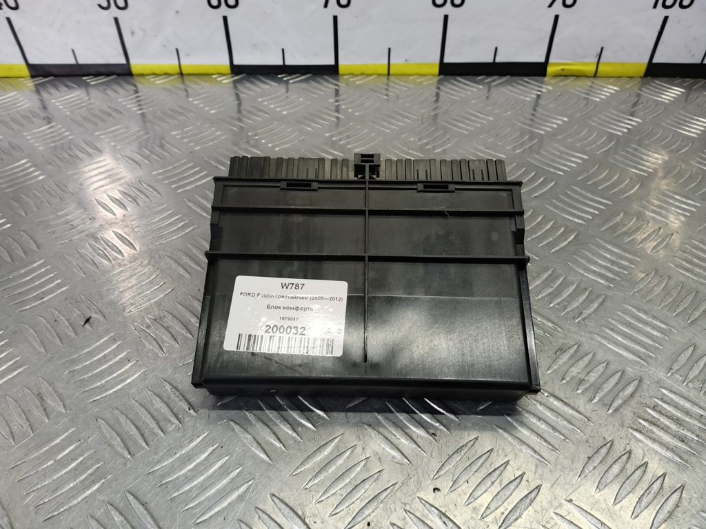 блок комфорта FORD Fusion 1.4 MT (80 л.с.)Fusion  I рестайлинг (2005—2012) Хетчбэк 1679047, 1210 рублей, Москва