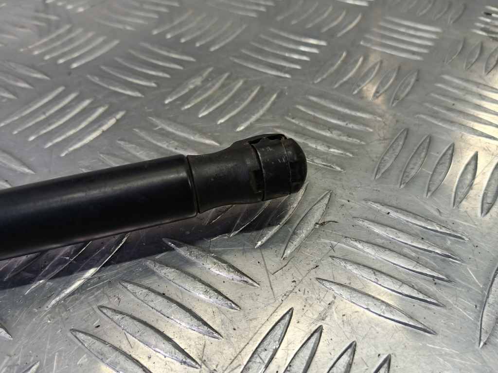 амортизатор крышки багажника FORD Fusion 1.4 MT (80 л.с.)Fusion  I рестайлинг (2005—2012) Хетчбэк 1436155, 630 рублей, Москва