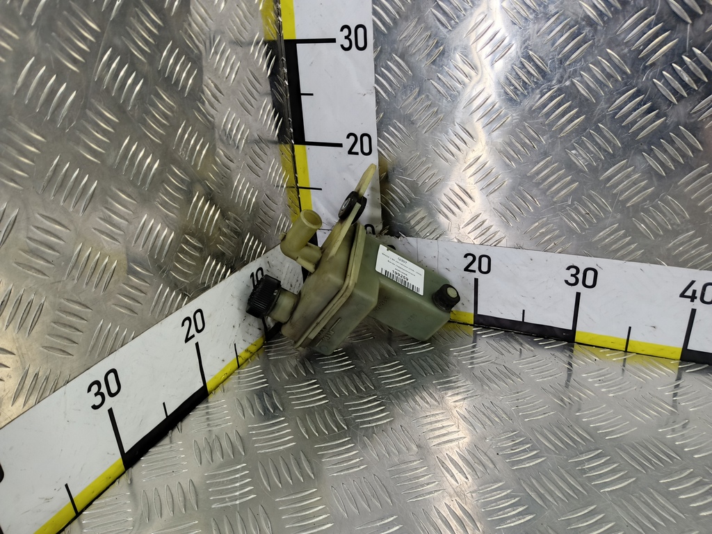 бачок гидроусилителя MAZDA 3 1.6 MT (105 л.с.)3  BK рестайлинг (2006—2009) Седан BN9R32690B, 2240 рублей, Москва