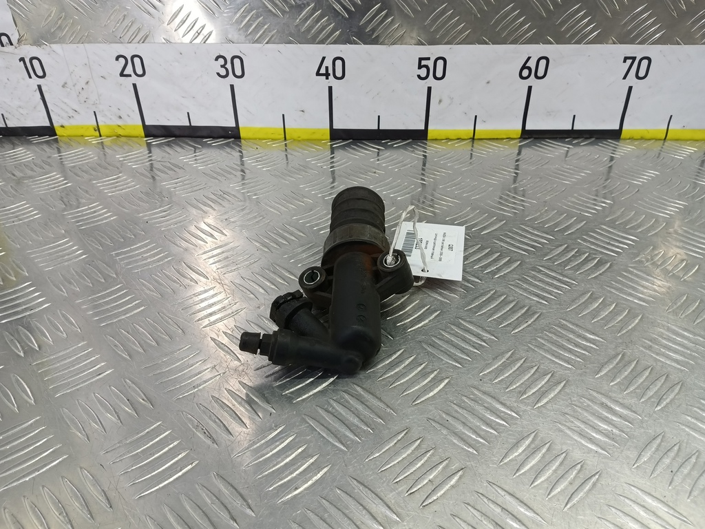 цилиндр сцепления главный MAZDA 3 1.6 MT (105 л.с.)3  BK рестайлинг (2006—2009) Седан B32H41400D, 1550 рублей, Москва