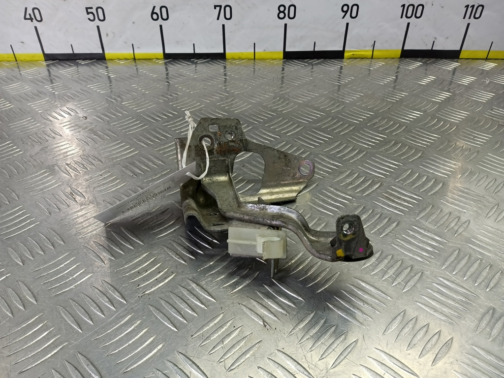 кронштейн MAZDA 3 1.6 MT (105 л.с.)3  BK рестайлинг (2006—2009) Седан Z6081340XA, 630 рублей, Москва