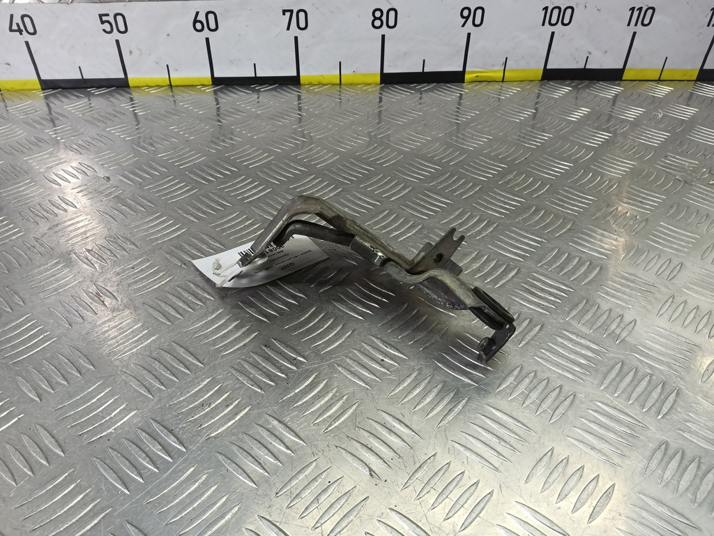 кронштейн MAZDA 3 1.6 MT (105 л.с.)3  BK рестайлинг (2006—2009) Седан Z6081340XA, 630 рублей, Москва