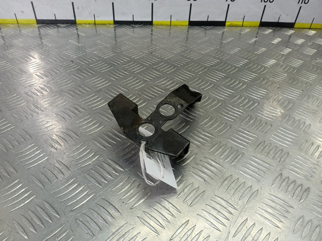 кронштейн блока abs MAZDA 3 1.6 MT (105 л.с.)3  BK рестайлинг (2006—2009) Седан BP4K43310A, 520 рублей, Москва