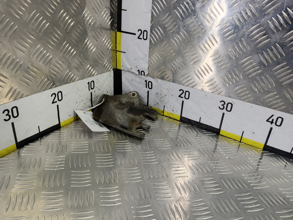 кронштейн тросов кпп MAZDA 3 1.6 MT (105 л.с.)3  BK рестайлинг (2006—2009) Седан BP4K4608XC, 750 рублей, Москва