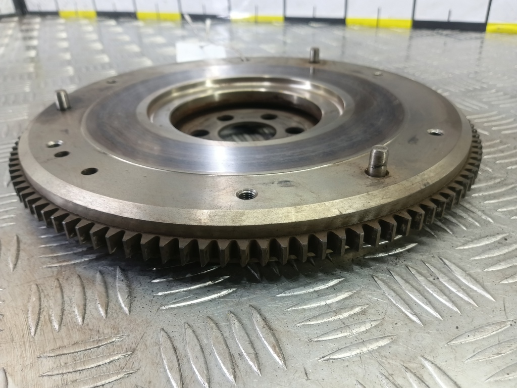 маховик MAZDA 3 1.6 MT (105 л.с.)3  BK рестайлинг (2006—2009) Седан Z60111500A, 1900 рублей, Москва