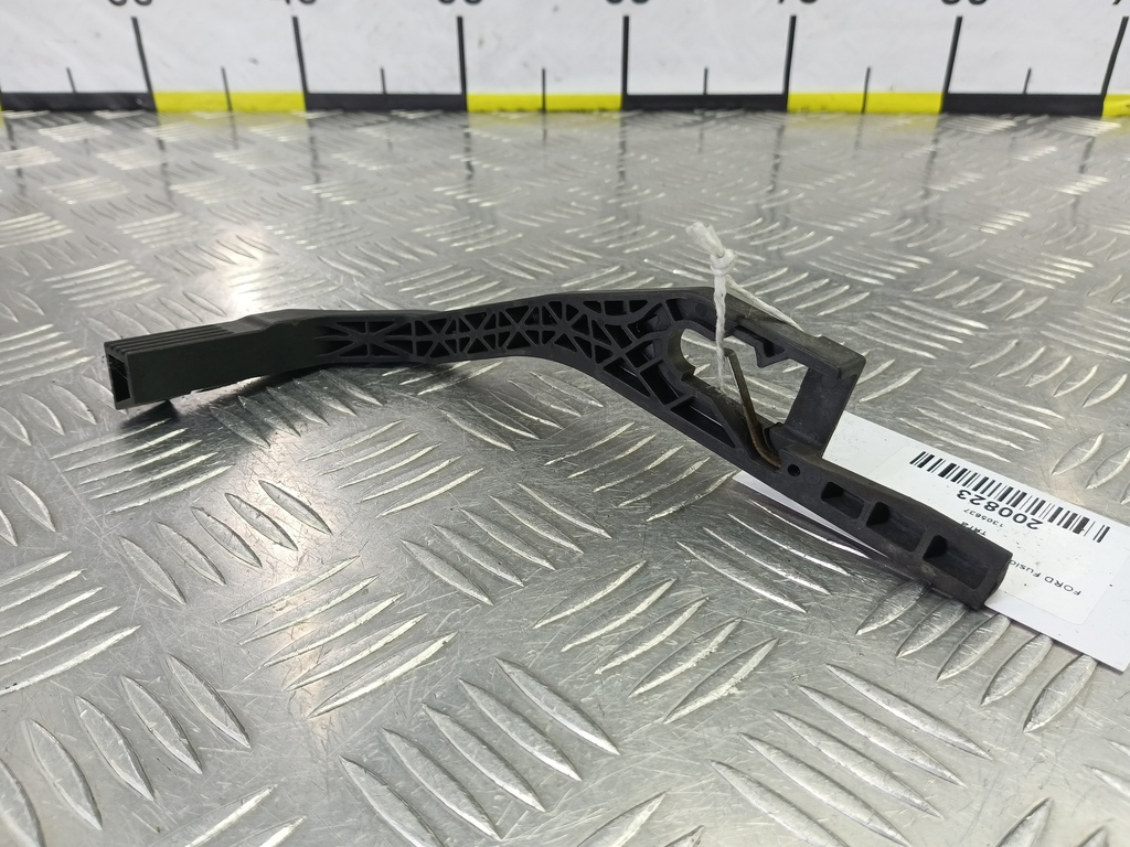 ручка открывания капота FORD Fusion 1.4 MT (80 л.с.)Fusion  I рестайлинг (2005—2012) Хетчбэк 1305637, 4660 рублей, Москва