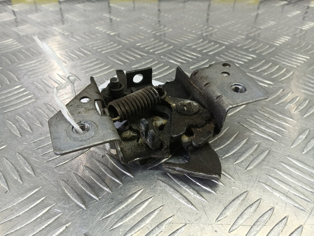 замок капота FORD Fusion 1.4 MT (80 л.с.)Fusion  I рестайлинг (2005—2012) Хетчбэк 1474279, 980 рублей, Москва