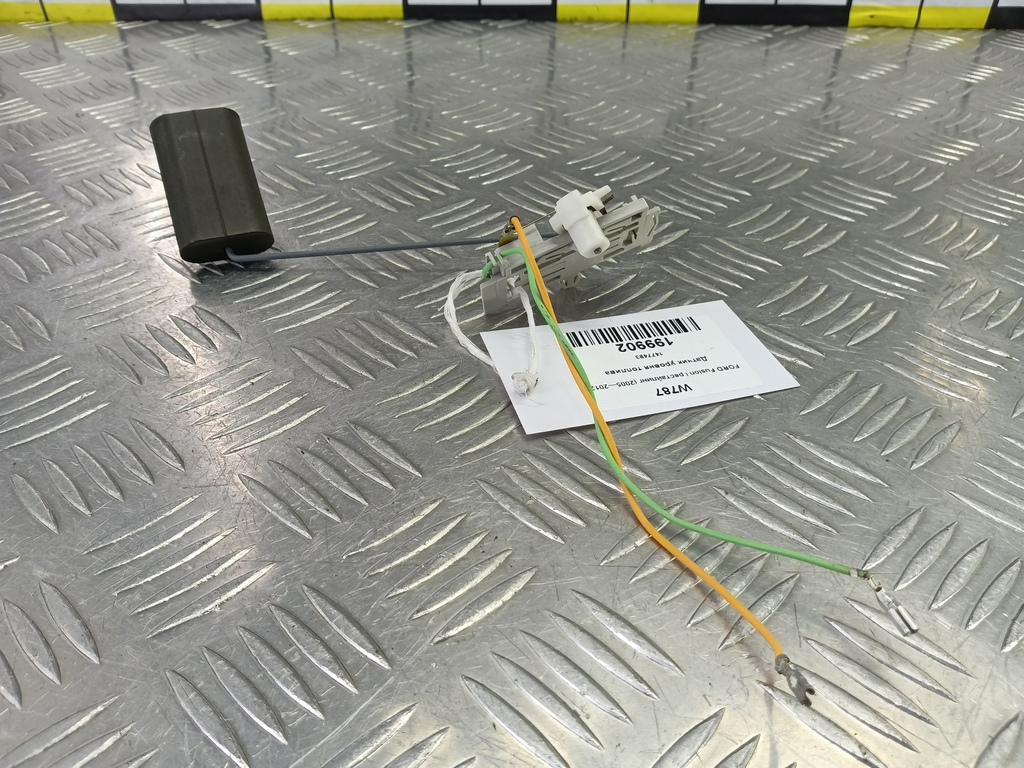 датчик уровня топлива FORD Fusion 1.4 MT (80 л.с.)Fusion  I рестайлинг (2005—2012) Хетчбэк 1477483, 2930 рублей, Москва