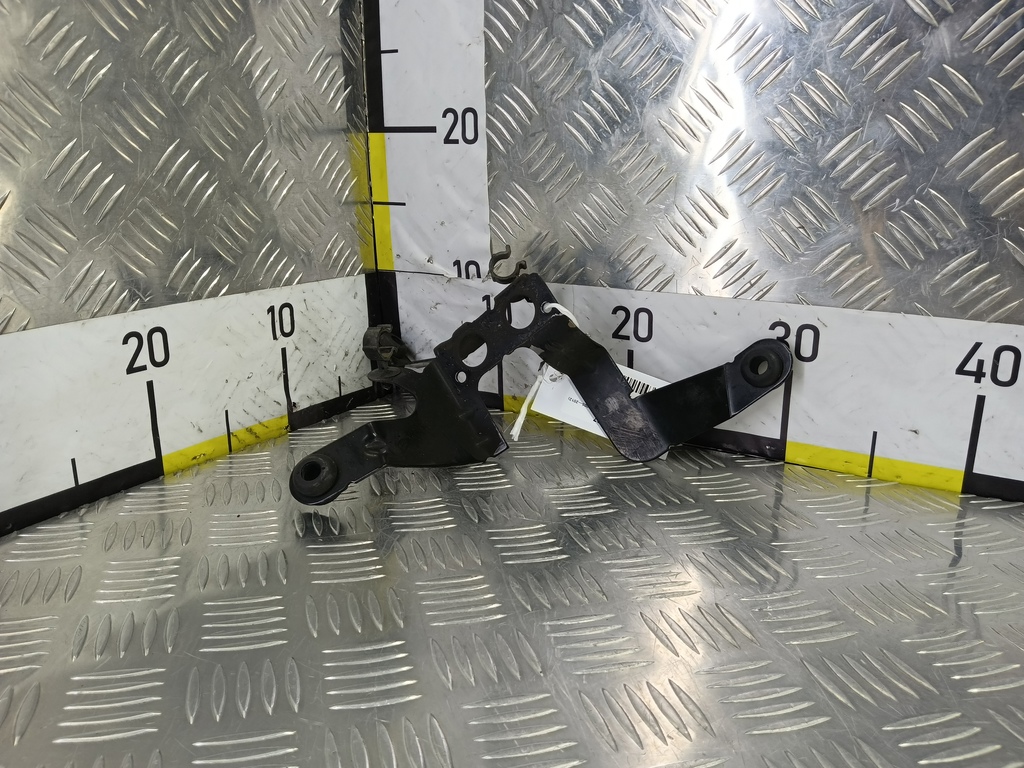 кронштейн блока abs FORD Fusion 1.4 MT (80 л.с.)Fusion  I рестайлинг (2005—2012) Хетчбэк 1312360, 520 рублей, Москва