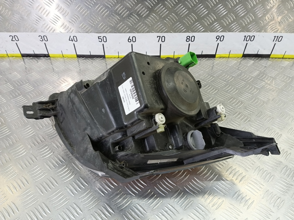 фара FORD Fusion 1.4 MT (80 л.с.)Fusion  I рестайлинг (2005—2012) Хетчбэк 1547726, 11330 рублей, Москва