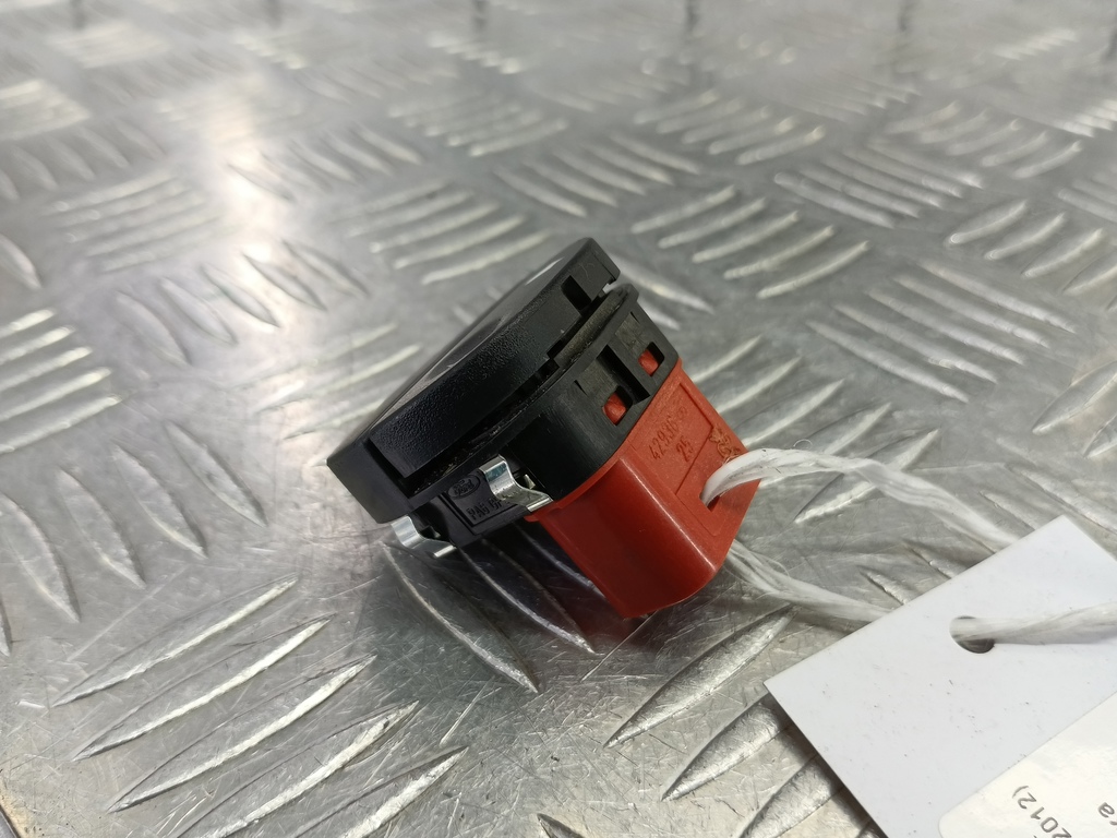 кнопка стеклоподъемника FORD Fusion 1.4 MT (80 л.с.)Fusion  I рестайлинг (2005—2012) Хетчбэк 1107243, 630 рублей, Москва