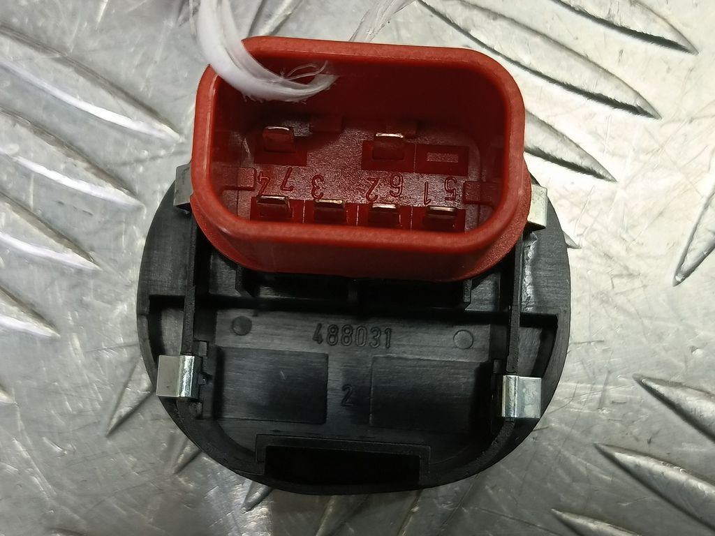 кнопка стеклоподъемника FORD Fusion 1.4 MT (80 л.с.)Fusion  I рестайлинг (2005—2012) Хетчбэк 1107243, 630 рублей, Москва