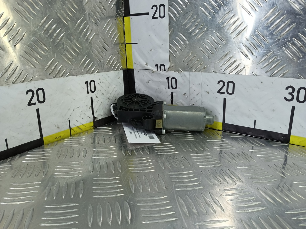 моторчик стеклоподъёмника FORD Fusion 1.4 MT (80 л.с.)Fusion  I рестайлинг (2005—2012) Хетчбэк 1205750, 520 рублей, Москва