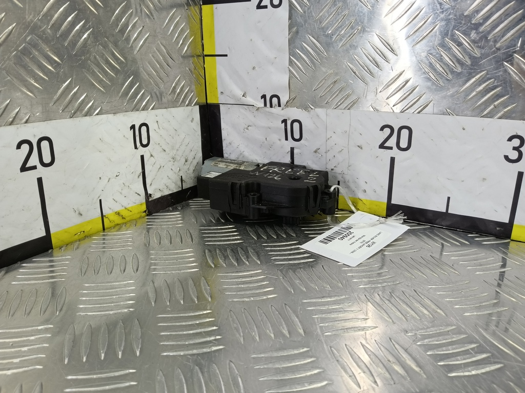 моторчик люка LAND ROVER FREELANDER  LR019777, 1440 рублей, Москва