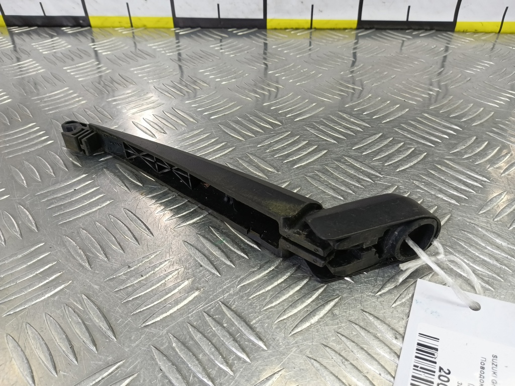 поводок стеклоочистителя (дворник) SUZUKI Grand Vitara 2.0 4WD MT (140 л.с.)Grand Vitara  II (2005—2008) Внедорожник 3882165J00, 630 рублей, Москва