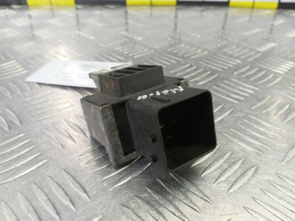 реле свечей накала Renault Master  110678071R, 3850 рублей, Москва