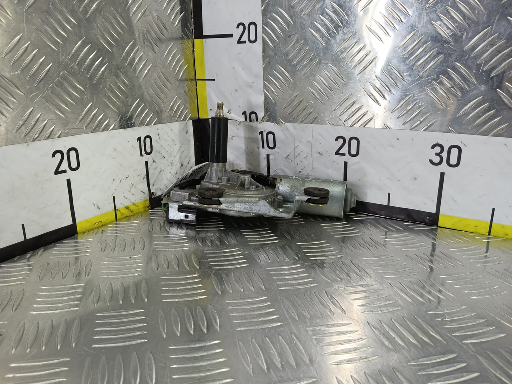 моторчик стеклоочистителя MITSUBISHI CARISMA 1.6 AT (90 л.с.)Carisma  I рестайлинг (1999—2004) Лифтбек MR361209, 630 рублей, Москва