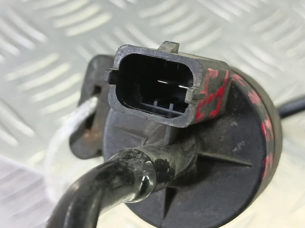 клапан вентиляции топливного бака FORD Focus  2012635, 4430 рублей, Москва