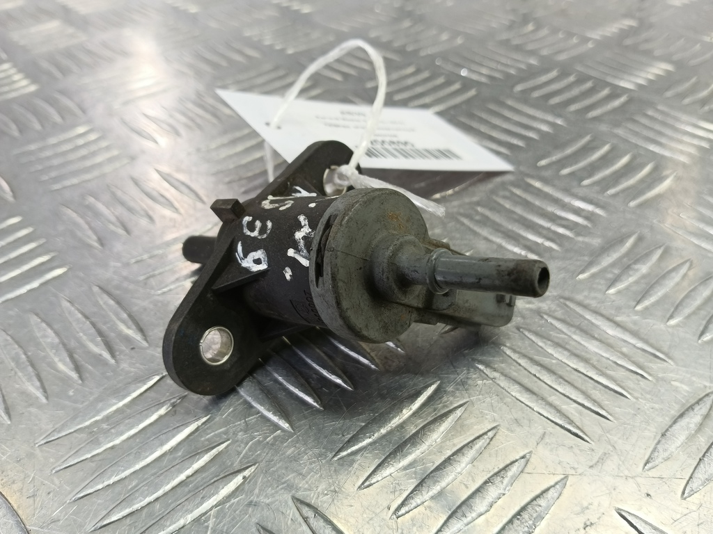 клапан электромагнитный Renault Master  208853765R, 980 рублей, Москва