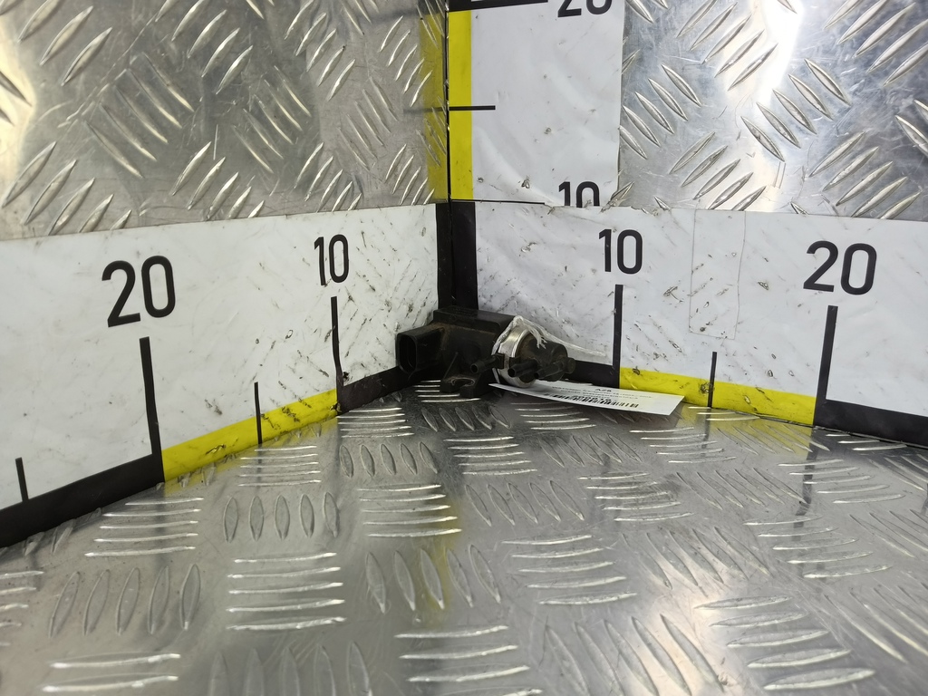 клапан электромагнитный Volkswagen Transporter  1J0906627C, 4079 рублей, Москва