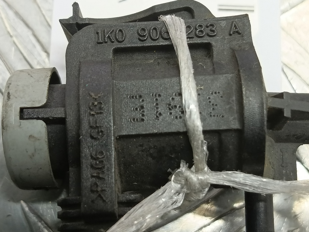 клапан электромагнитный Volkswagen Crafter  1K0906283A, 520 рублей, Москва