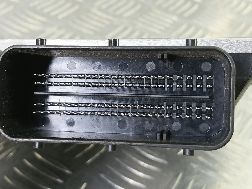 блок управления двигателем MITSUBISHI L200  2.5 DI-D 4WD MT (178 л.с.)L200  IV (2006—2014) Пикап 1860B701, 7300 рублей, Москва