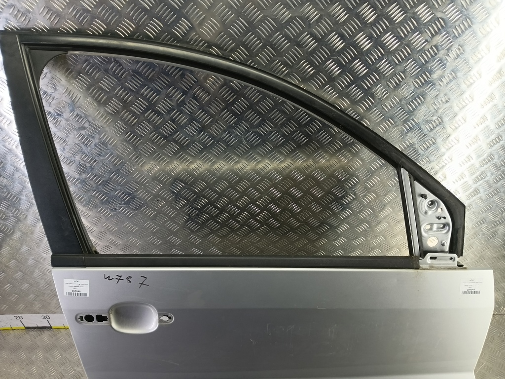 дверь FORD Fusion 1.4 MT (80 л.с.)Fusion  I рестайлинг (2005—2012) Хетчбэк 1692547, 9030 рублей, Москва