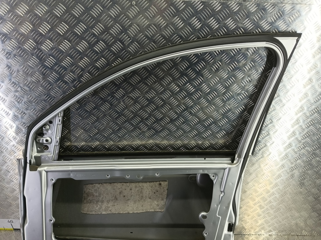 дверь FORD Fusion 1.4 MT (80 л.с.)Fusion  I рестайлинг (2005—2012) Хетчбэк 1692547, 9030 рублей, Москва