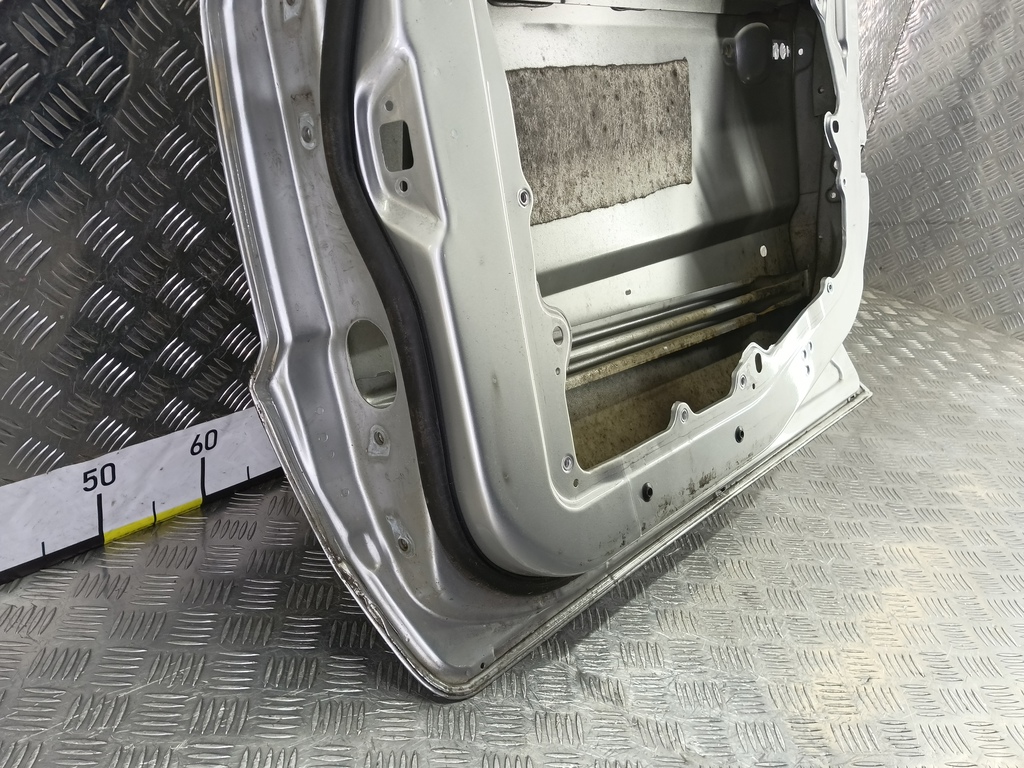 дверь FORD Fusion 1.4 MT (80 л.с.)Fusion  I рестайлинг (2005—2012) Хетчбэк 1692547, 9030 рублей, Москва